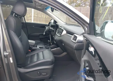 2018 Kia Sorento 3.3L Sx z USA, uszkodzony, nr VIN 5XYPKDA54JG388808